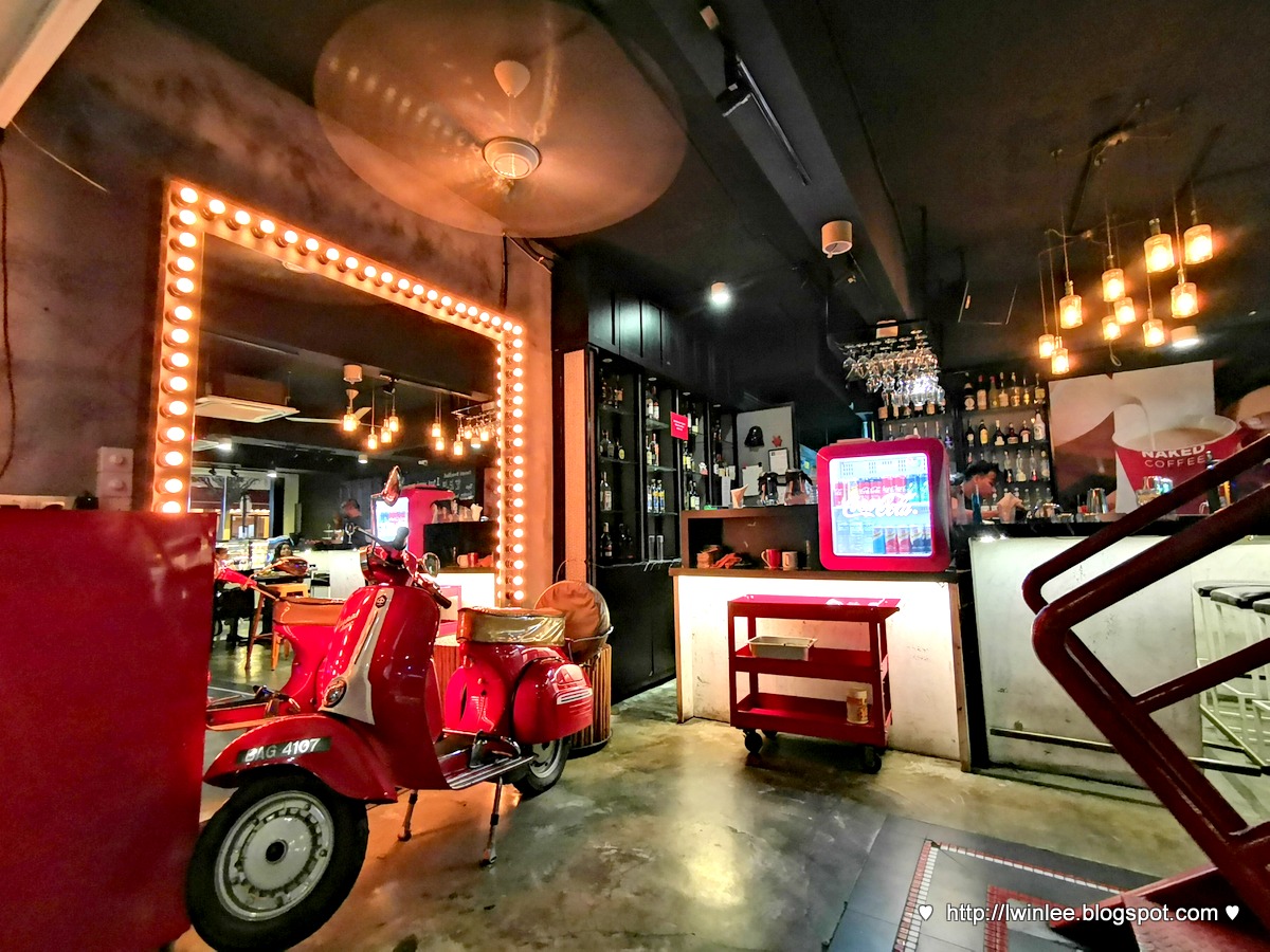 NAKED RESTAURANT & BAR HARTAMAS SHOPPING CENTRE