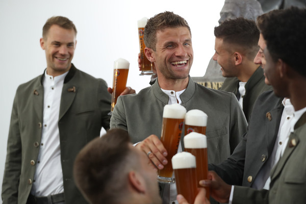 Bayern Munich President Likens Thomas Muller To Beer Festival Oktoberfest Inside World Soccer