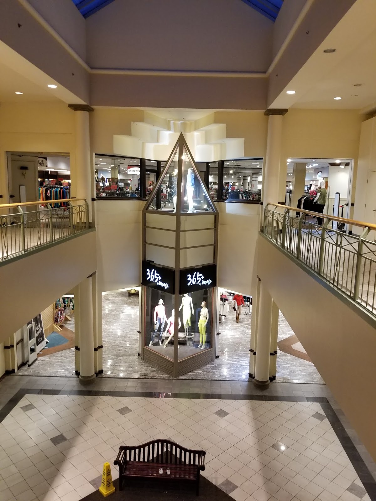 The Louisiana and Texas Retail Blogspot The Esplanade Mall Kenner