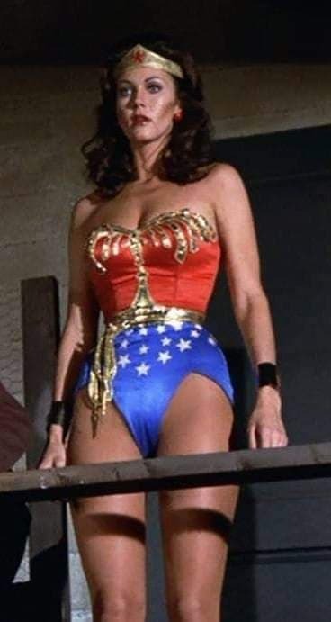 Superbabe 300: lynda carter/wonder woman.