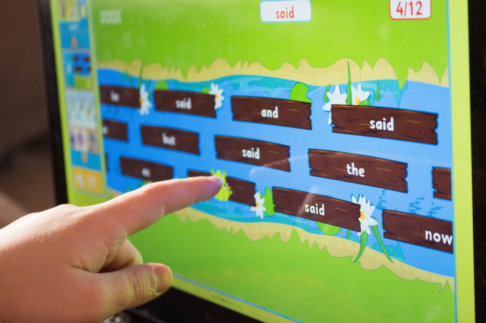 Counting Pinecones Reading Eggs (A Homeschool Crew Review)