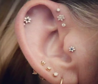 31+ Buku Mimpi 4D Jual Emas Pics | Sipeti