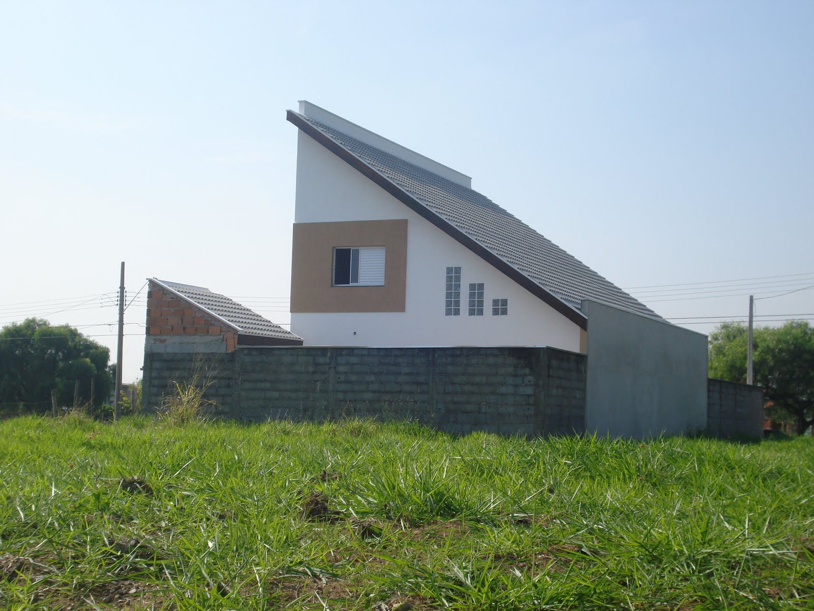 casa-no-villa-branca-em-jacare-fotos-externas-da-casa-terminada