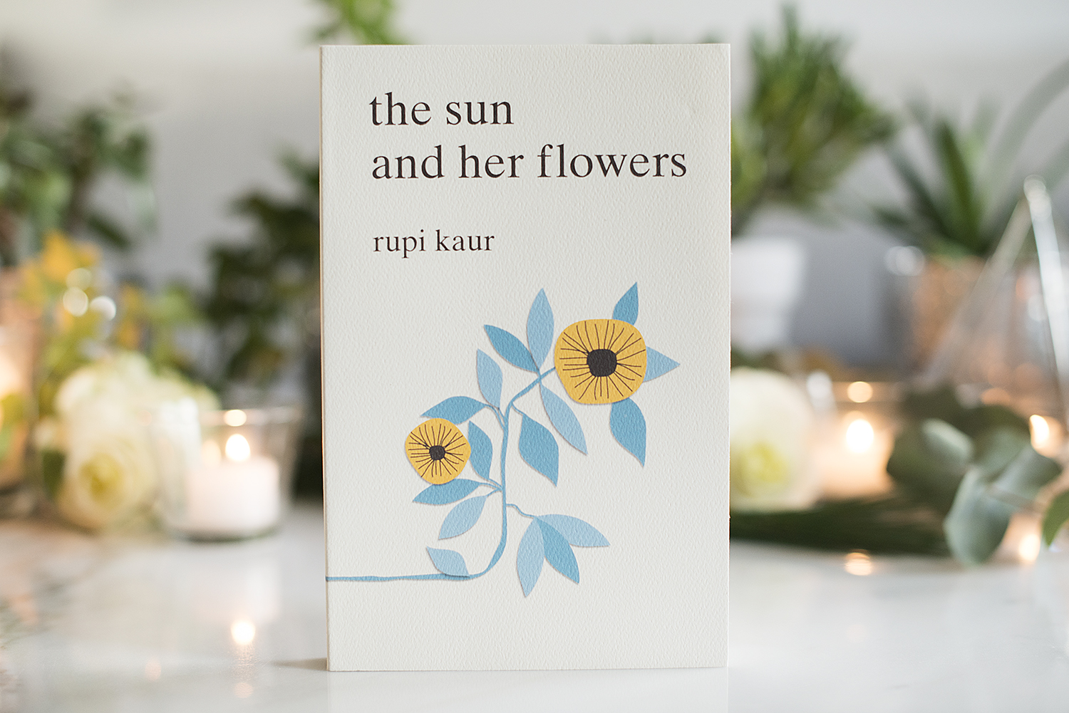 Sugestão de Leitura The Sun and Her Flowers, de Rupi Kaur