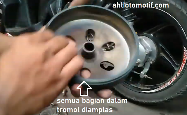 Cara Mengatasi bunyi gruduk gruduk ketika motor di gas untuk motor matic (vario, beat , mio, dsb)