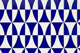 A geometria de Athos Bulcão: cor e movimento nos prédios de Brasília Foto Edgard Cesar Fundathos - Matéria Athos Bulcão - BLOG LUGARES DE MEMÓRIA