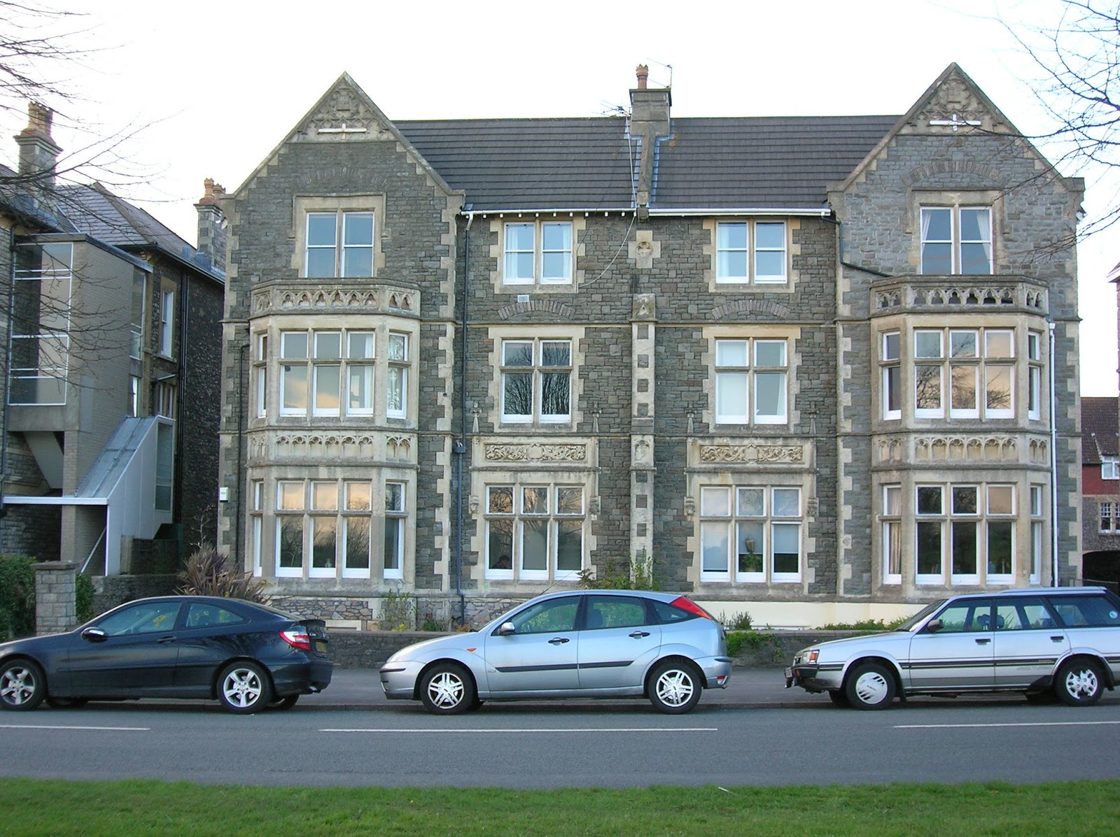 Amazing Pics That Document Daily Life of a Bristol Family in the