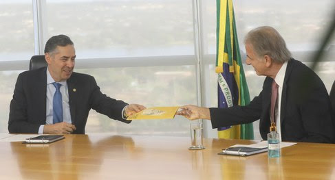 TSE recebe lista dos inelegíveis do TCU; veja quem tá na lista na região