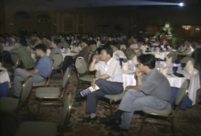 우리나라 지상파 뉴스에 나왔던 역대급 여자 알몸 노출 장면 - 디쁠