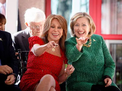 Marlo Thomas and Hillary Clinton