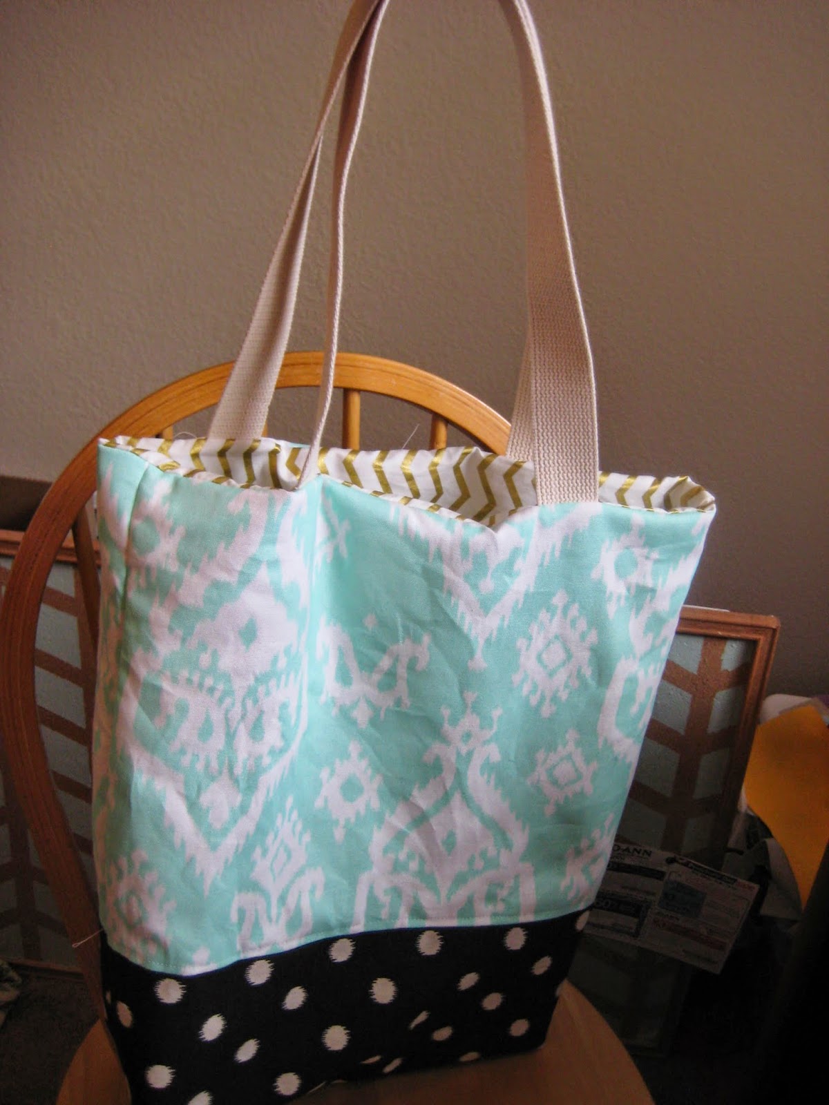 {him, me, & the pipsqueak}: A Lined Tote Bag Tutorial...and a Giveaway!