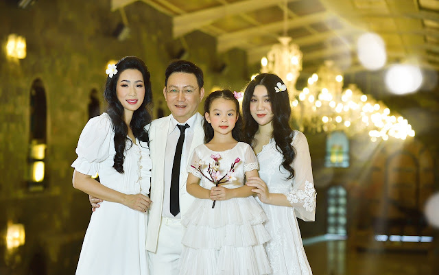 Xã hội - NSƯT Trịnh Kim Chi cùng ông xã tung bộ ảnh kỉ niệm 20 năm ngày cưới (Hình 7).