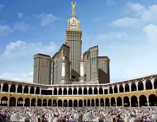 Jam Terbesar di Dunia Beroperasi di Mekah