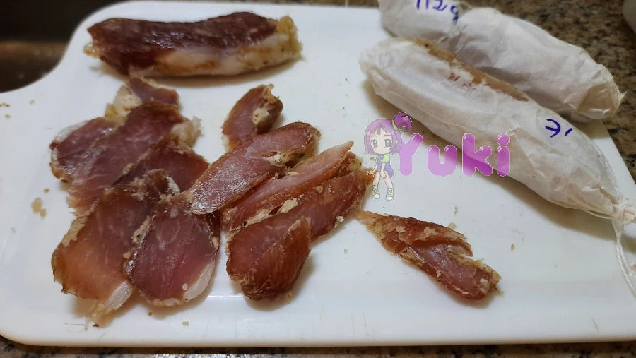 Carne suína maturada com koji