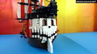 Skulltail-LEGO-Pirate-Ship-04.jpg