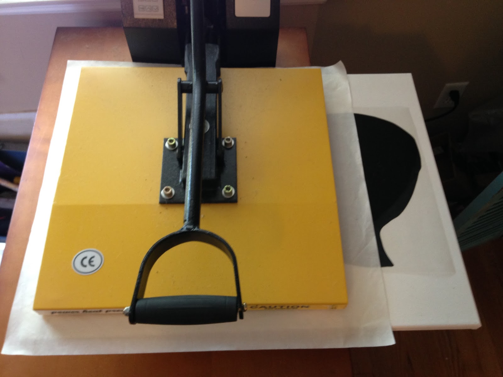 Heat Transfer Vinyl on (Stretched) Canvas How to Apply with a Heat