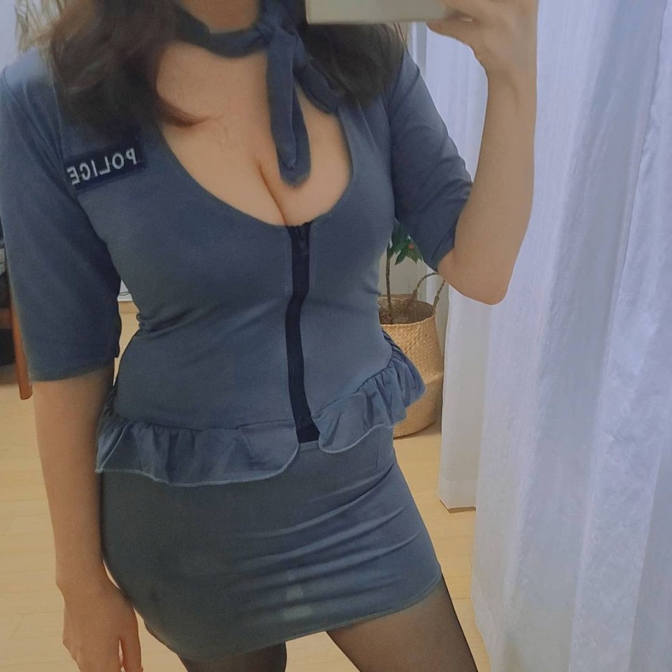 셀카 찍기를 좋아하는 처자