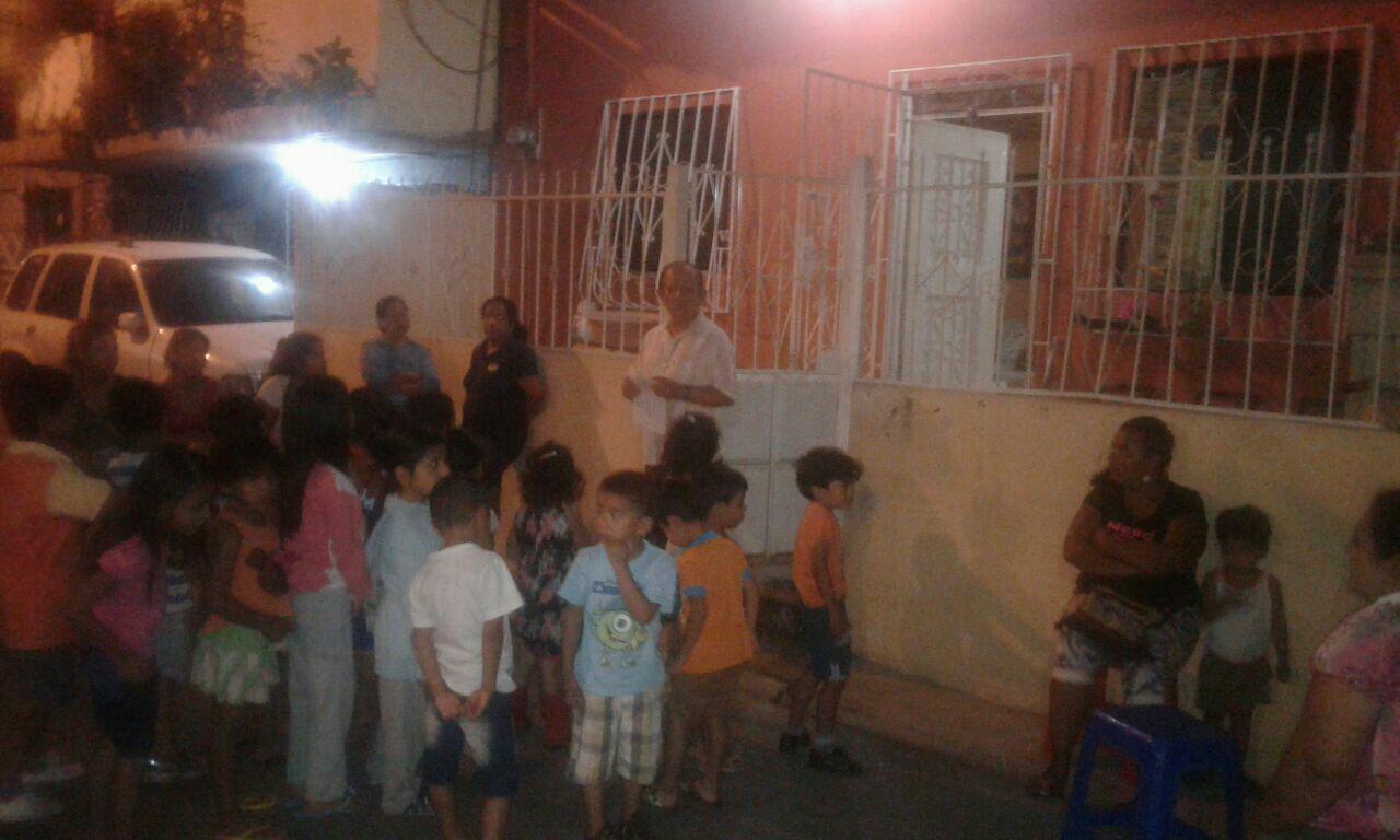 Preparación de niños para fiestas de Navidad