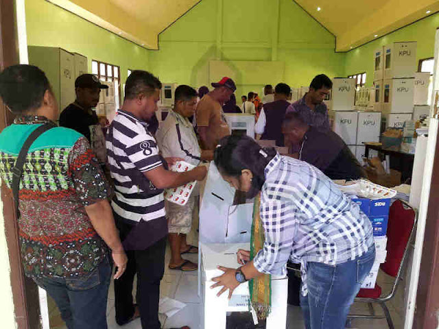 19 Ribu Surat Suara di Kepulauan Tanimbar Rusak, Distribusi ke Tansel Molor 19 Ribu Surat Suara di Kepulauan Tanimbar Rusak, Distribusi ke Tansel Molor