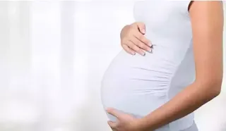 تحتاج النساء الحوامل إلى مستويات كافية من حمض الفوليك لإنجاب أطفال أصحاء. 