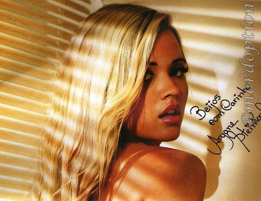 MUJERONES ESPECTACULARES: ARYANE STEINKOPF