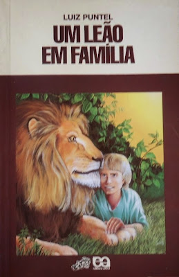 Um leão em família | Luiz Puntel | Editora: Ática | São Paulo-SP | Coleção Vaga-Lume | 1994-1998 | ISBN: 85-08-03611-6 | Capa: Cecilia Iwashita (ilustração) | Capa: Ary Almeida Normanha (leiaute) |