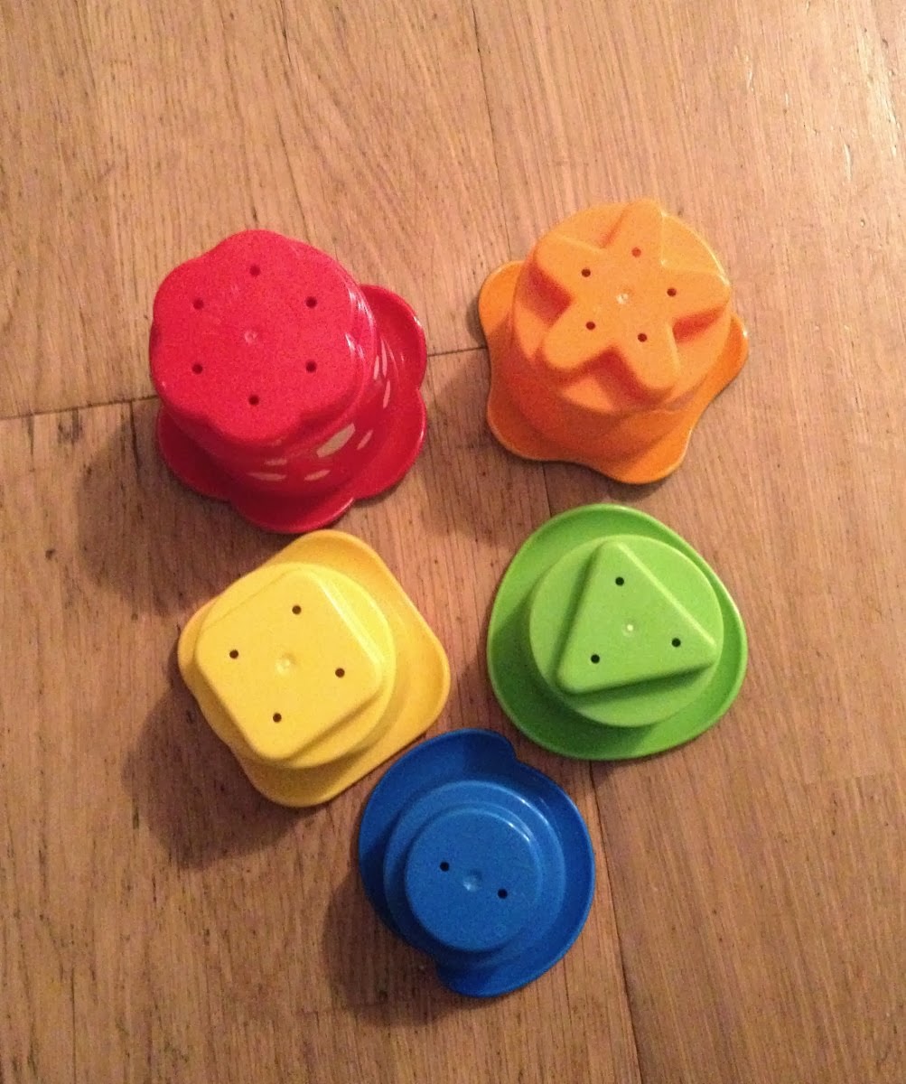 Cummins Life Nuby Splish Splash Bath Time Stacking Cups Review