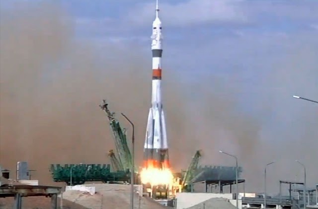 Lanzamiento tripulado en Soyuz 2.1a rumbo a la Estación Espacial Internacional