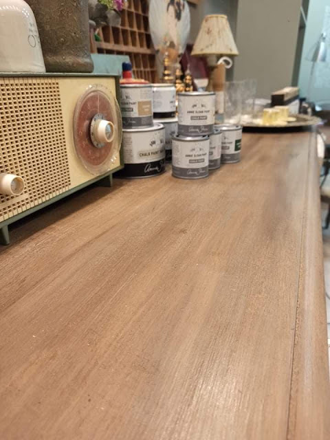 Αφιέρωμα: Μπουφές! Αρκούδα καφέ ... "τρέχα και βάψε" τον ξύλινο μπουφέ 7 Annie Sloan Greece Αφιέρωμα: Μπουφές! Αρκούδα καφέ ... "τρέχα και βάψε" τον ξύλινο μπουφέ 7 Annie Sloan Greece