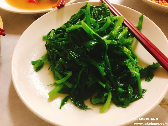 Stir-fried Seasonal Vegetables (Bean Sprouts) NT $ 160