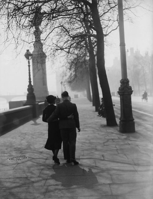 Vintage Photos of Romantic Gestures Prove That Love Is Not Always Just ...