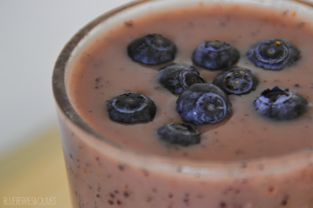  BLUEBERRY AND PEAR SMOOTHIE