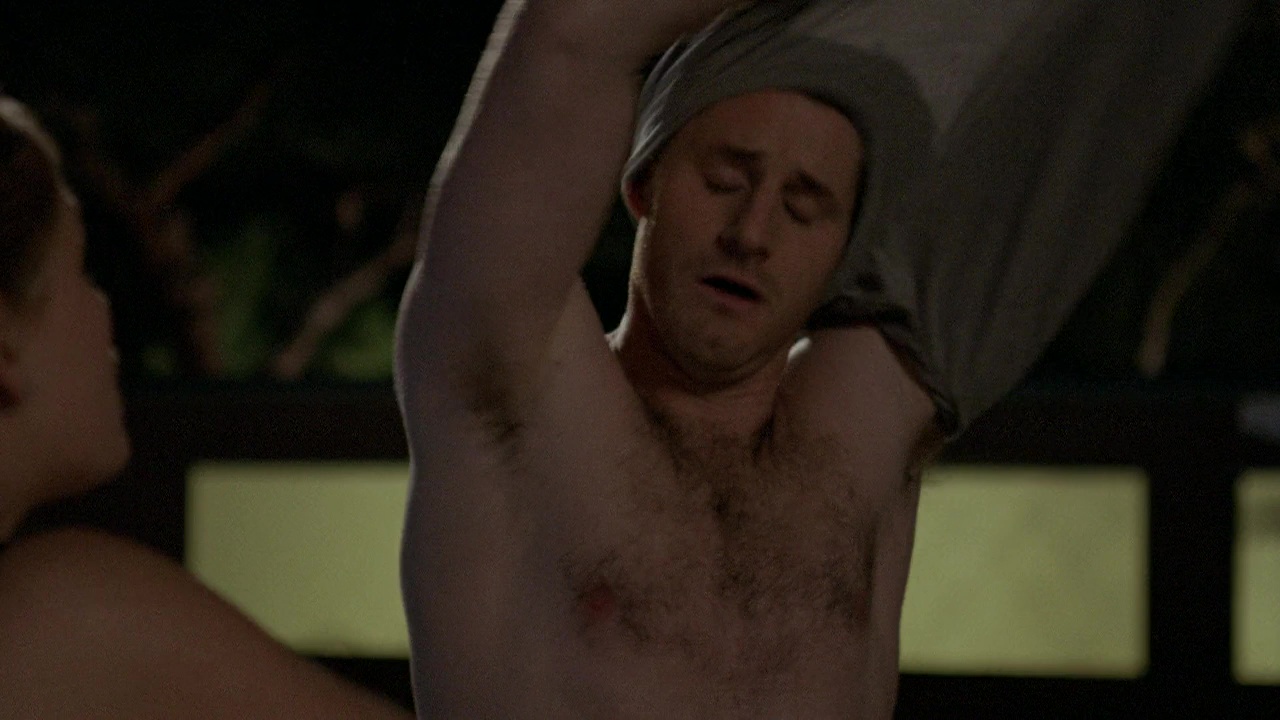 Sam Jaeger shirtless in Parenthood 1-05 "The Situation" .