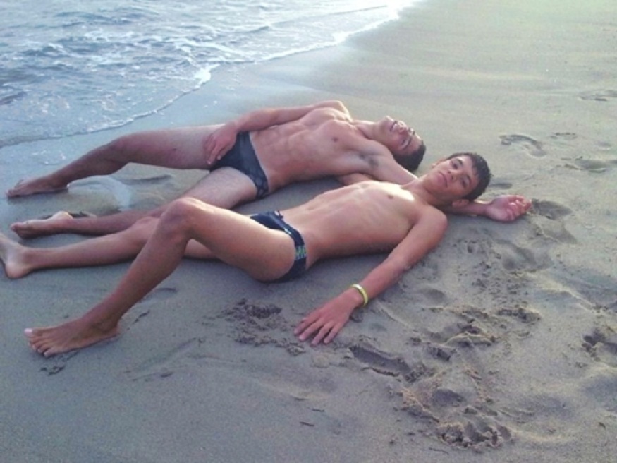Real Guys In Speedos: 10/09/11