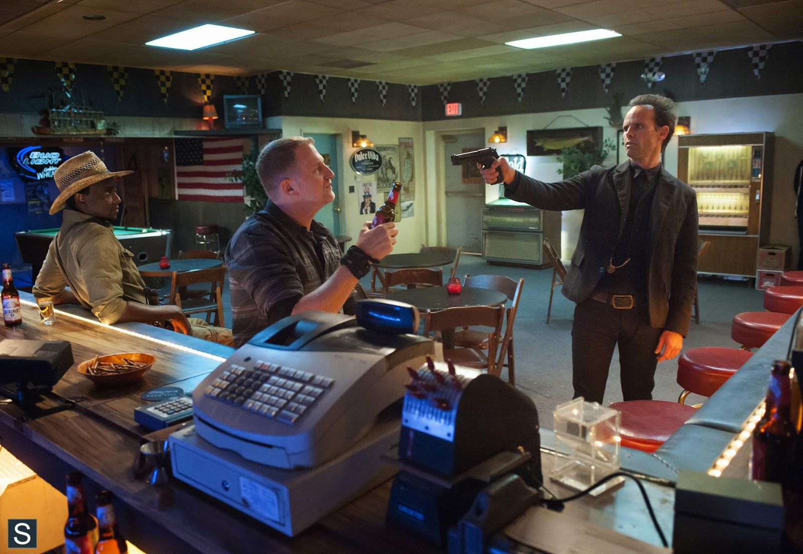 Justified - 5.05 - Shot All to Hell - Postmortem with Graham Yost (Spoilers)