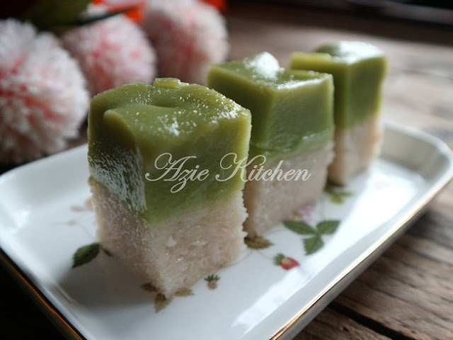 Kuih Seri Muka Istimewa Azie Kitchen - A Keeper Recipe