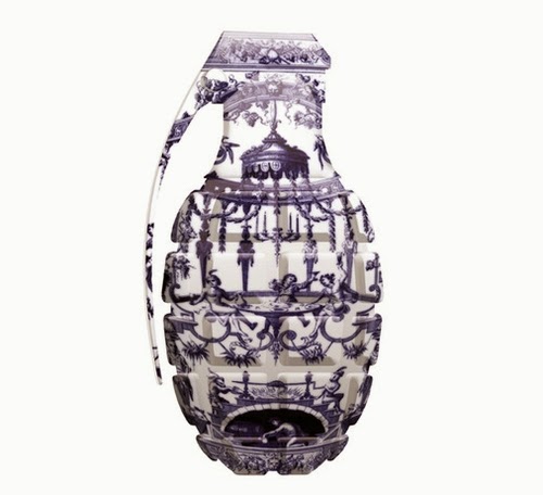 07-Delft-Grenade-Delft-Porcelain-British-Artist-Magnus-Gjoen-www-designstack-co