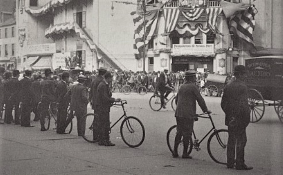 Philly & Stuff Start for a Run League of American Wheelmen Meet