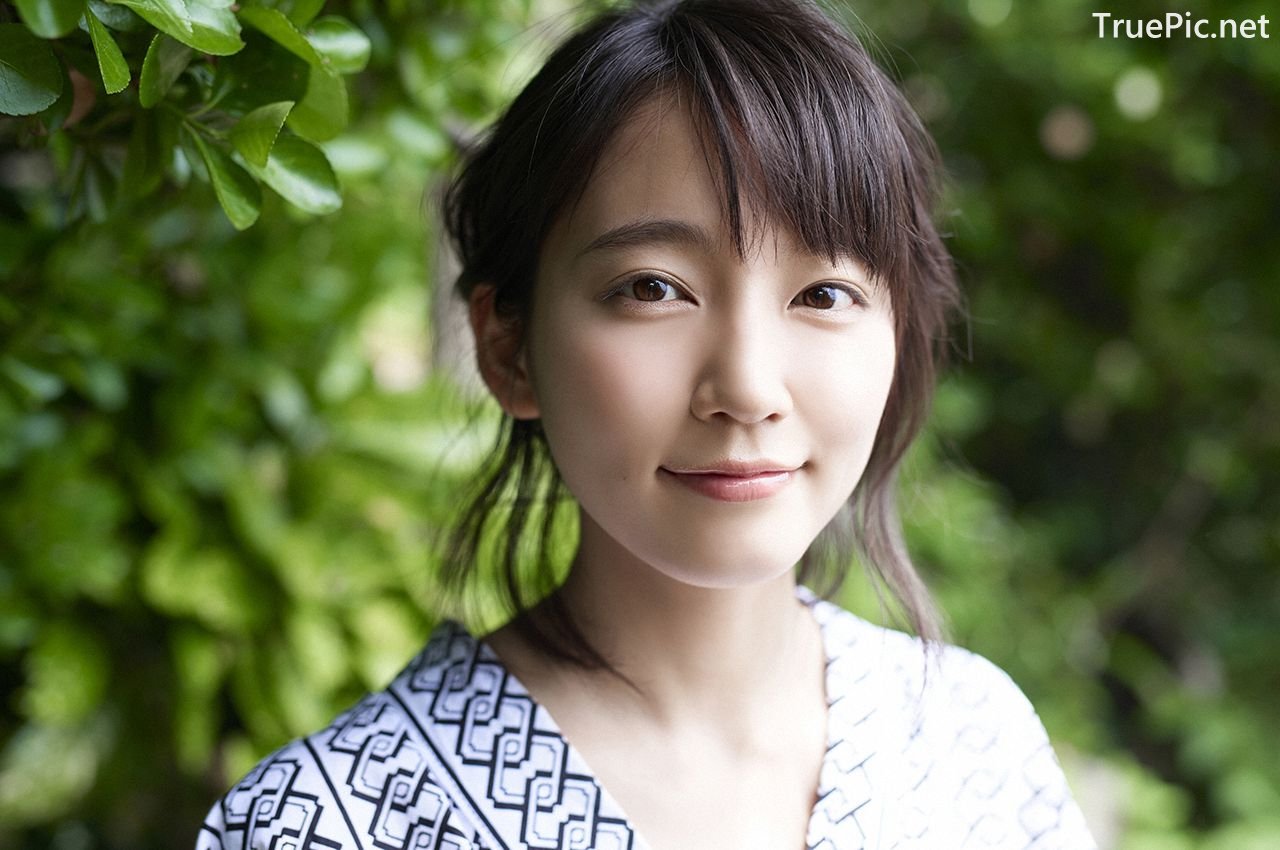 Image-Japanese-Actress-And-Model-Riho-Yoshioka-Pure-Beauty-Of-Sea-Goddess-TruePic.net- Picture-150