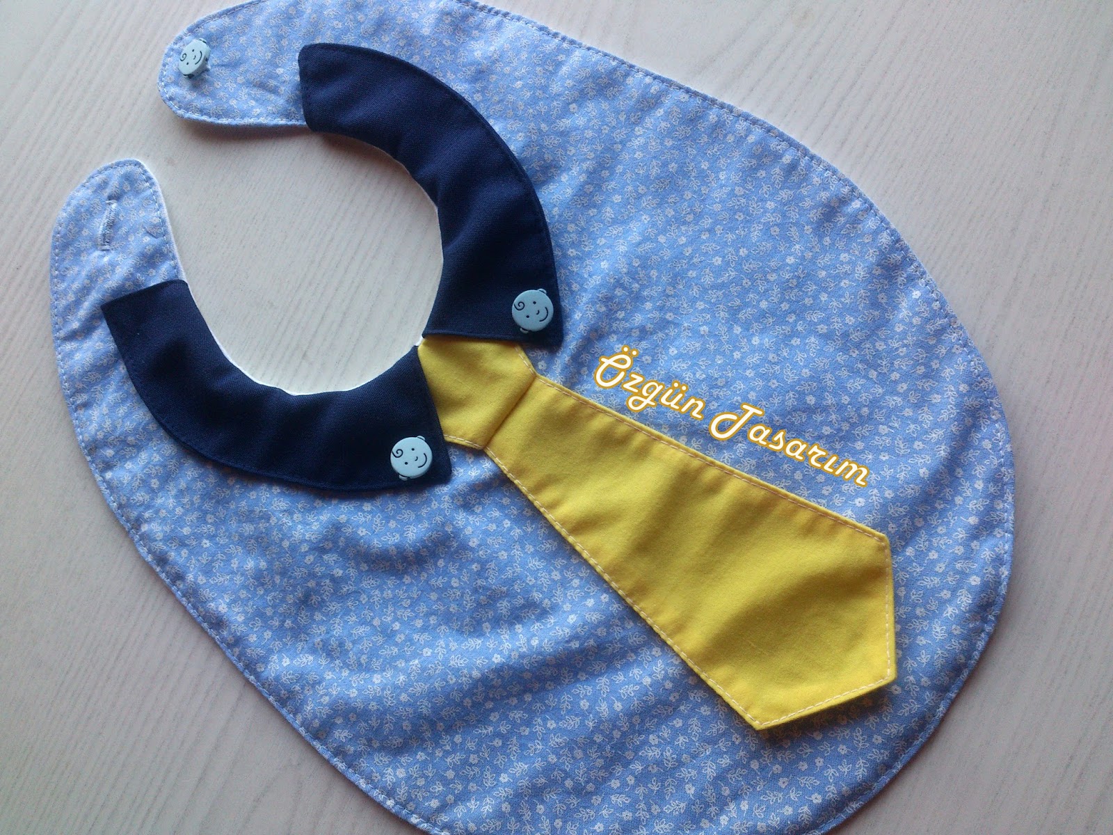 Özgün tasarım Kravatlı Bebek Önlüğü