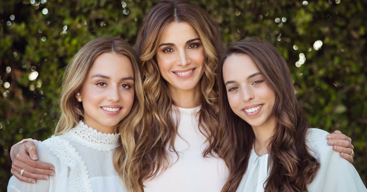 Queen Rania Shared A Family Photo On Her Twitter Account