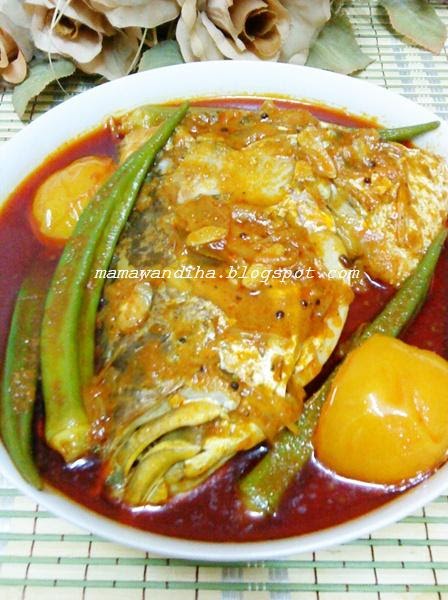 Dari Dapur MaDiHaA: Kari Kepala Ikan Ala Mamak 