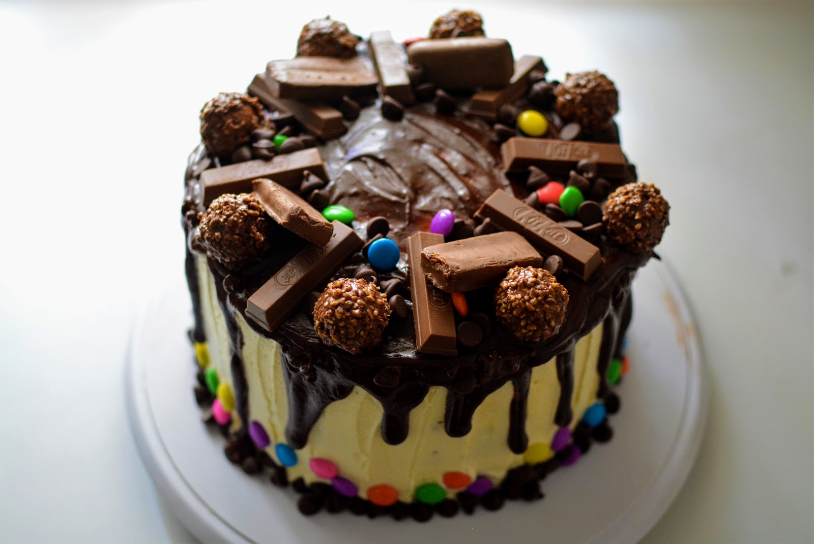 Chocolate vanilla cake with buttercream frosting