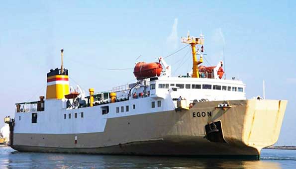 Kapal Penumpang KM Egon milik PT Pelni