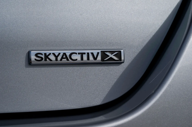 سيارة مازدا 2020 Mazda 3 Skyactiv-X Sport Saloon