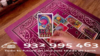 Llama ahora para una lectura de tarot. TAROT