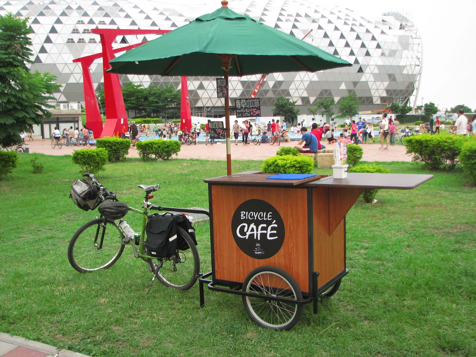 Pedalling Madly Backwards: Bicycle Cafe