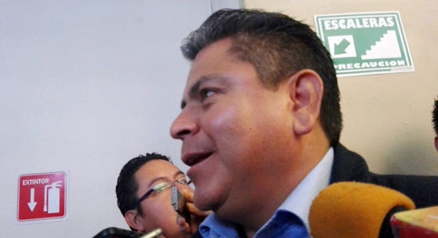 Alberto Vivas informará sobre la situación de Uber y Cabify, señala Rendón