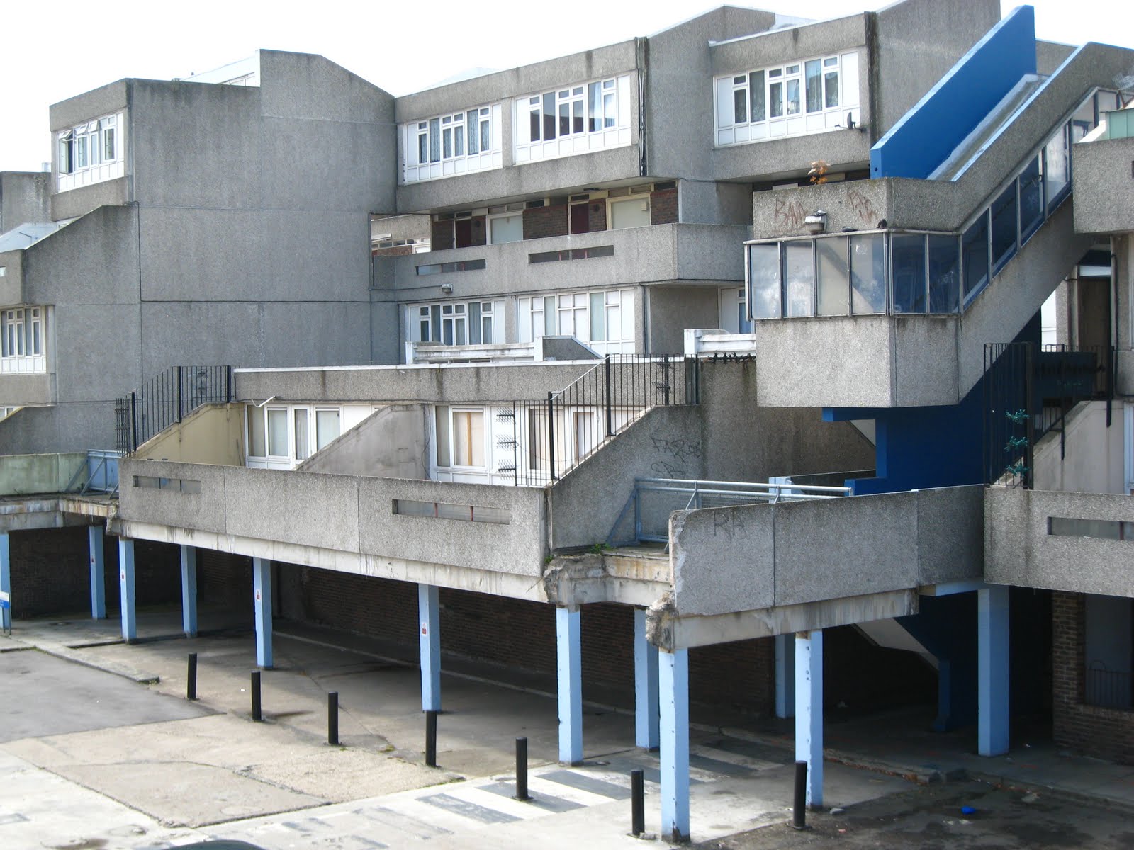 Teh Viscount's London Thamesmead