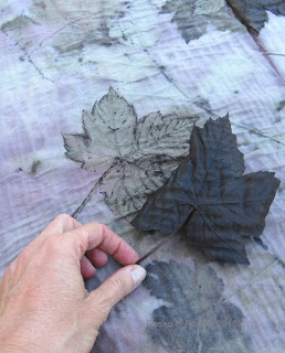 ecoprint fiera bolzano kreativ ecoprinting corsi tessuti filati tintura naturale rosso di robbia corso ecoprint ecoprinting corsi fiera bolzano kreativ
